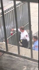 Petit apéro sauvage chez les pompiers de New York... Hips !