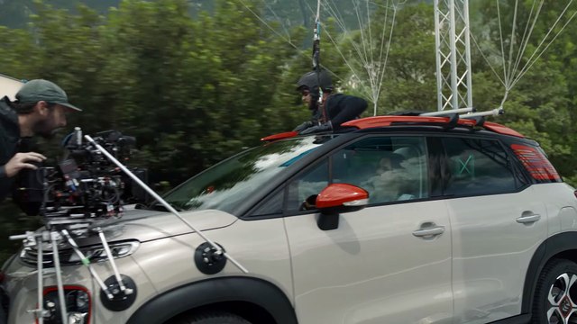 Pub du Citroën C3 Aircross (cascadeur, surfeur, dresseur...)
