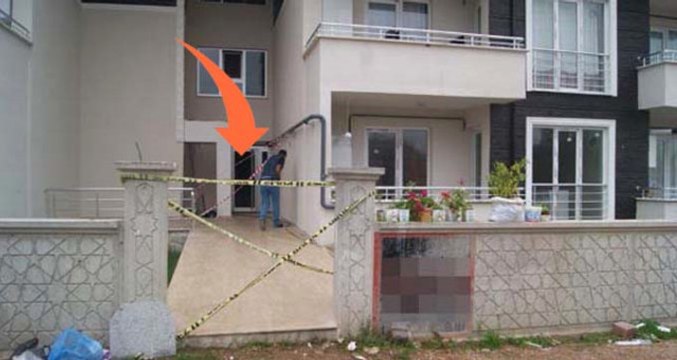 Sakarya'da Duvarlarında Çatlaklar Oluşan 18 Daireli Yeni Bina Mühürlendi