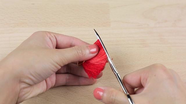 DIY : Boucles d'oreilles à pompons