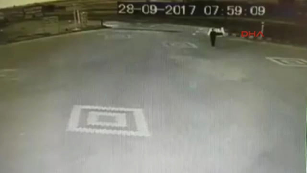 Aksaray Yolcu Otobüsünün Yayaya Çarpma Anı Güvenlik Kamerasında