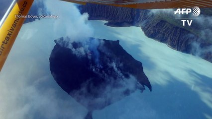 Vanuatu ordena evacuación completa de isla por volcán amenazante