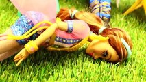 Barbie Descendants Party With Genie Chic Dolls by DisneyCarToys