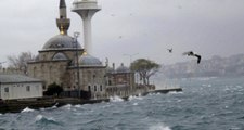 AKOM, Cumartesi Günü İçin İstanbulluları Uyardı: Fırtına ve Sağanak Geliyor!