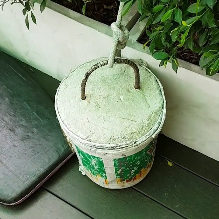 Quand ta vie ne tient qu'à un seau