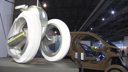 "디자인이 그려낸 미래에 빠져 보세요" / YTN