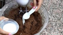 How to make the perfect Chocolate Buttercream Icing for cakes and cupcakes