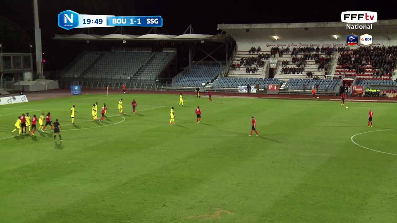 Coup franc pas passé loin