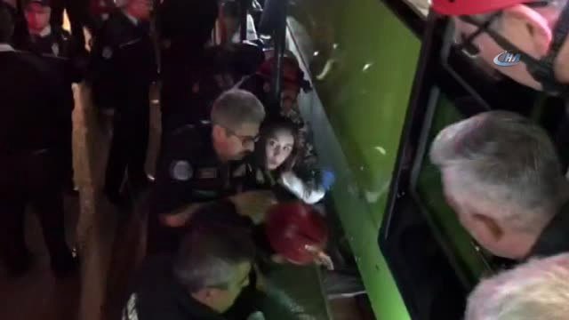 Kavga Sırasında Raylara Düştü... Metroda Kurtarma Çalışmaları Sürüyor