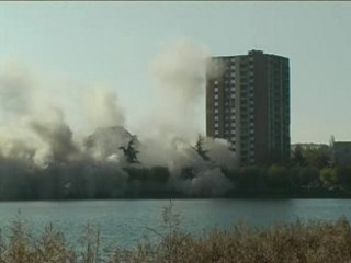 MONTCEAU DESTRUCTION TOUR DU PLESSIS