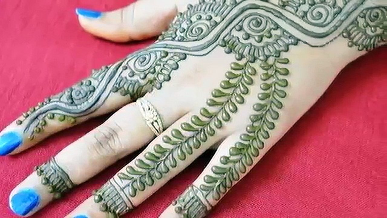 Latest Mehndi Art video - Mehndi Designs 2017 Simple and Easy - Beautiful