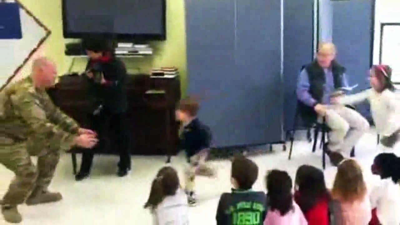 Soldier Surprises Children in Return Home From Iraq_2