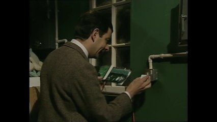 Mr. Bean: The Whole Bean (1990)  - Clip: Merry Christmas Mr. Bean