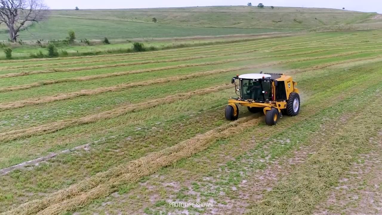 Kendi yürür büyük balya makinesi