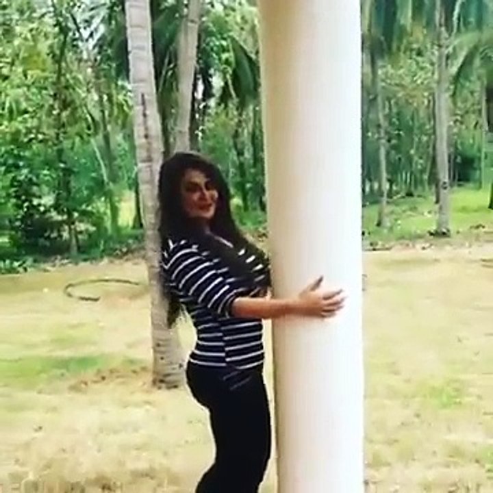 720px x 720px - khushi gadhvi hot walk and gym session __ Hot Punjabi model __ viral video  - video Dailymotion