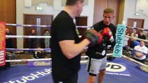 'COMING FOR YOU MASHER LAD!' - THOMAS STALKER HITS THE PADS w_ TRAINER DANNY VAUGHN _ DODD v STALKER-CR7xAFRzE64