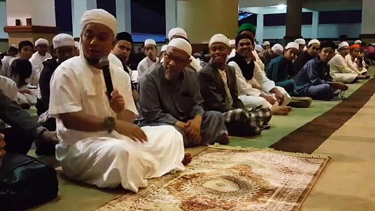 Halaqoh Shubuh bersama Ustadz Ferry Nur, ketua KISPA ( Komite Indonesia untuk Solidaritas Palestina)