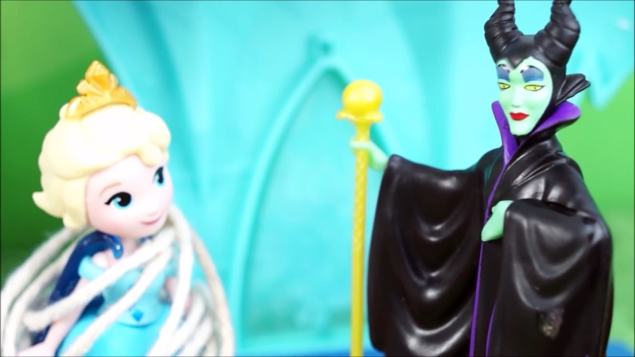 PEPPA PIG E ELSA FROZEN PRESAS PELA MALÉVOLA NO CASTELO DE GELO! Novelinha da Peppa em Portugues