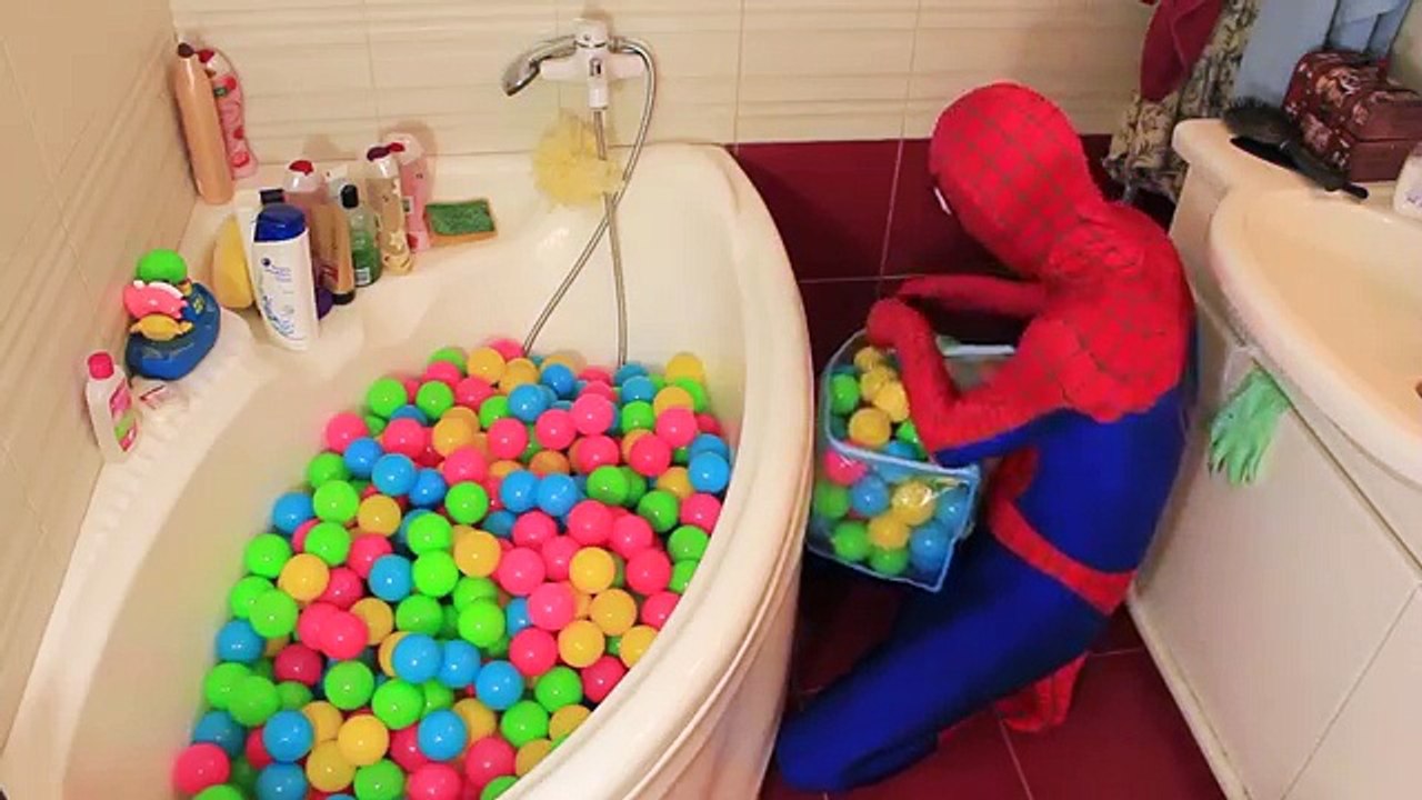 Pregnant FROZEN ELSA Gives Birth in BALL PIT POOL w/ Spiderman - Real Life Superheroes Fun Movie