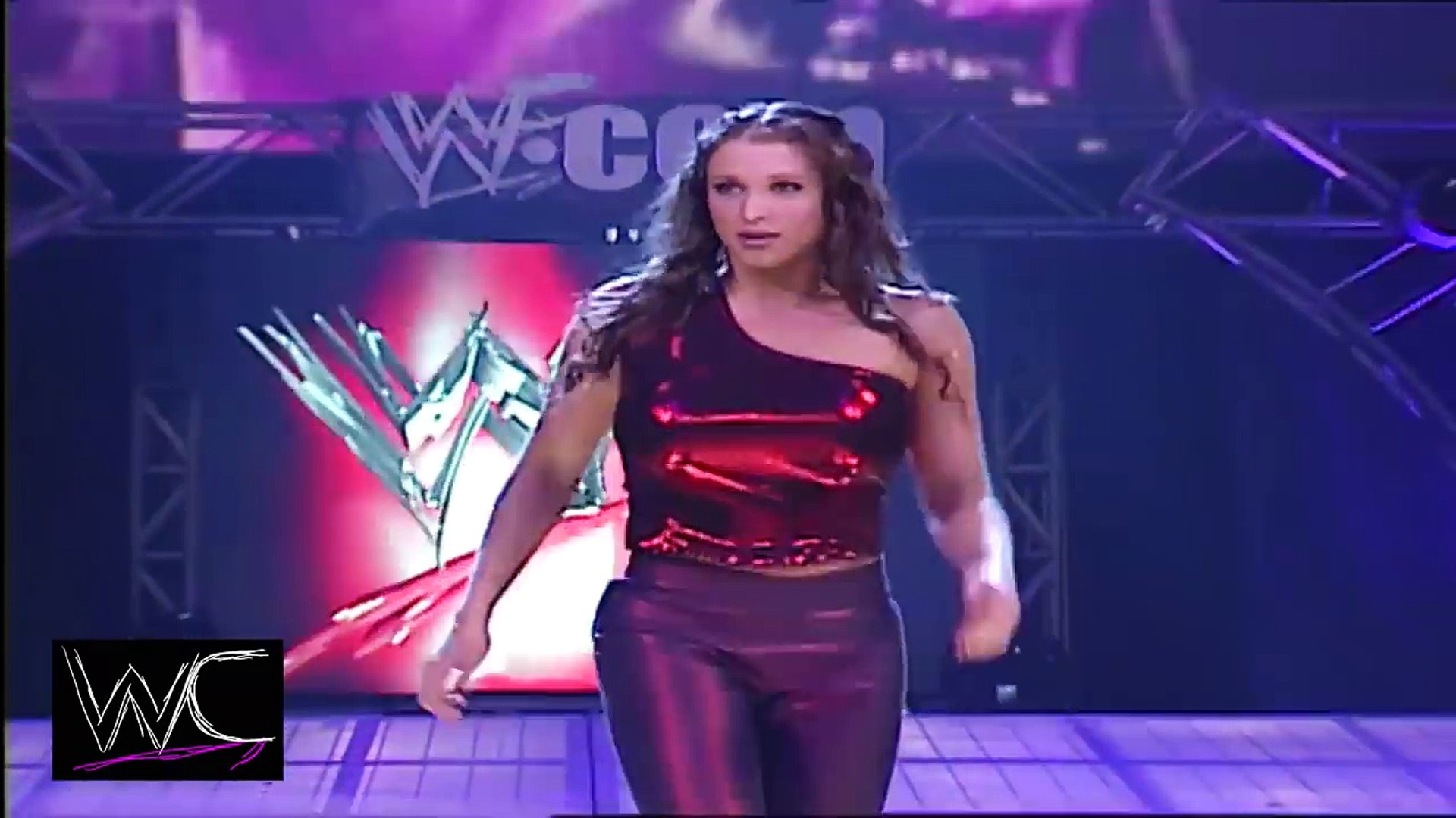 Stephanie Mcmahon X Videos - WWE Stephanie McMahon attacks By Triple H _Hot Stephanie McMahon - video  Dailymotion