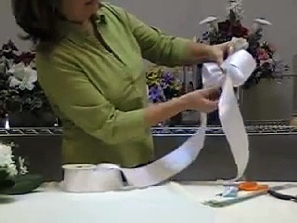 How To Make a Bow Using Double Face Wired Satin Ribbon