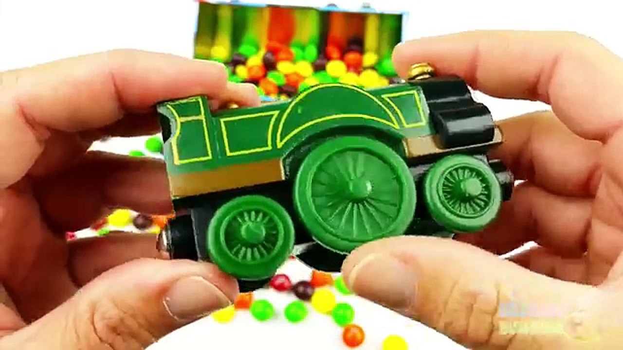 Big Baby Bum Bum Surprise Egg Lunchbox! Thomas and Friends Edition!