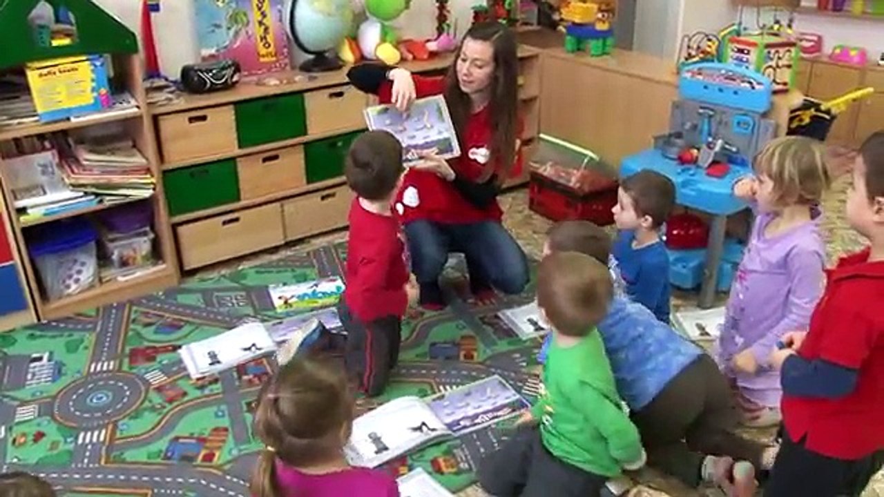 Children are learning English with Wow!.