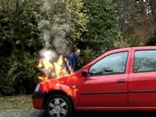 Voiture en feu