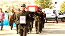 Hakkari Şemdinli'de Şehit Olan Güvenlik Korucusu Toprağa Verildi