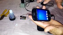 Tutorial - Como recuperar a bateria do celular,com pilhas ou carregador