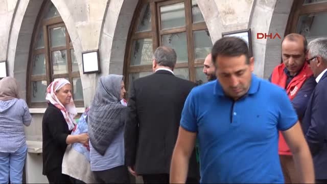 Sivas Yangın Merdiveninden Düşüp Ölen Minik Sanem Ece Toprağa Verildi