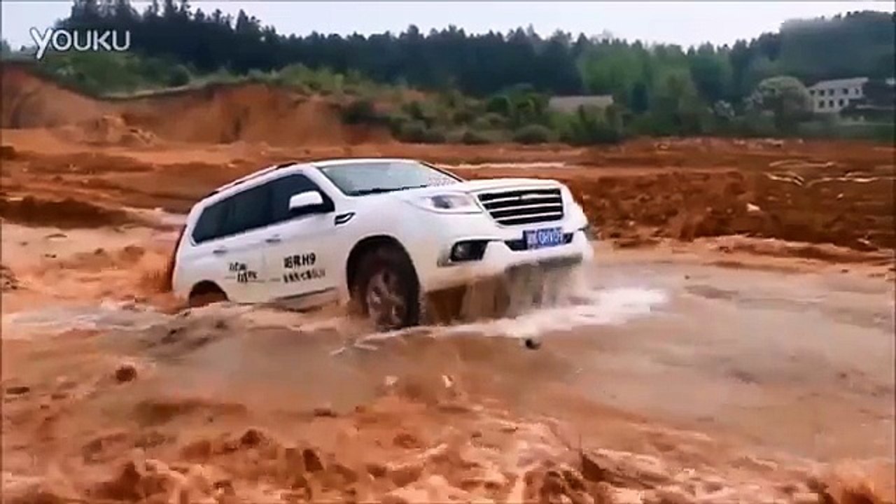 Top 10 Off-Road Drive Video of 4x4 SUV Car vs Muddy Water