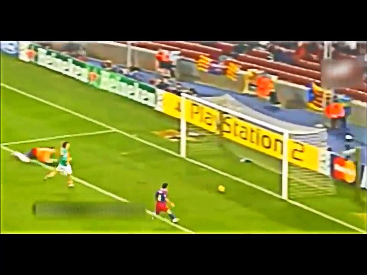 今見てもすごい メッシが唯一尊敬した男ロナウジーニョ 驚愕の神プレー集 Video Dailymotion