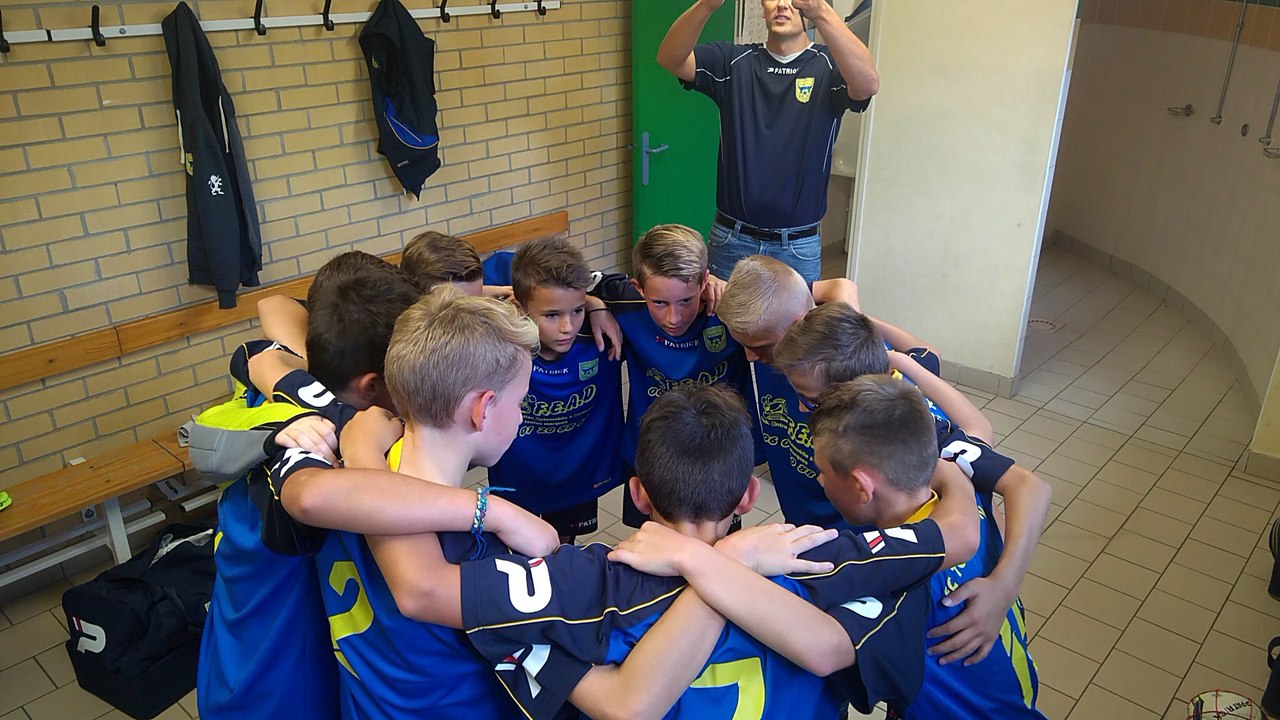30/09 : la joie des U13 après leur victoire 7-0 à Lens
