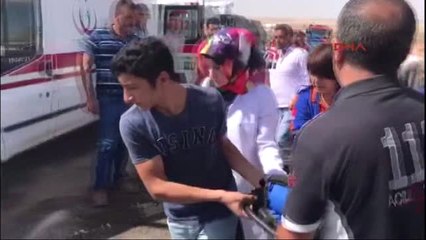 Sivas Kangal'da İki Otomobil Çarpıştı: 1 Ölü, 9 Yaralı