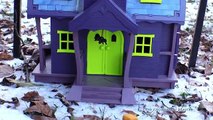SCOOBY DOO Cartoon Scooby Doo and the Ice Monster Toys Video Parody