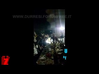 Moli Ganiut&Artur Yzeiri - Te Shkallet e Tujonit Moj Mome 2017 Durres