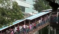 [MP4 360p] Mumbai_ There was a stampede on the bridge connecting Elphinstone and Parel railway stations