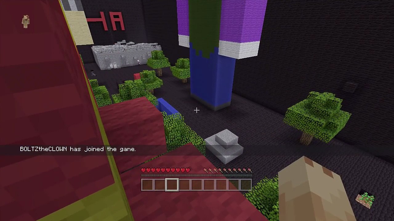 Minecraft XBOX Hide And Seek - DC Universe