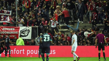 Queda de grade em jogo deixa vários feridos