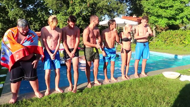 DESAFIO DAS PALAVRAS NA PISCINA ! ( MUITO ENGRAÇADO )