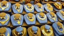 Dubai Gold Souk - City of Gold (Amazing collections of gold, silver ,diamonds & precious stones)