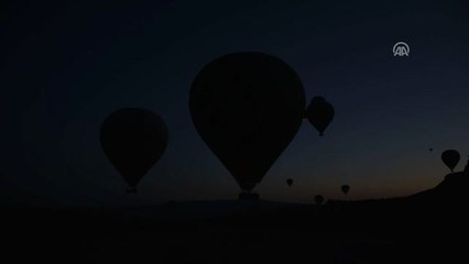 Kapadokya'da Çinli Turist Yoğunluğu