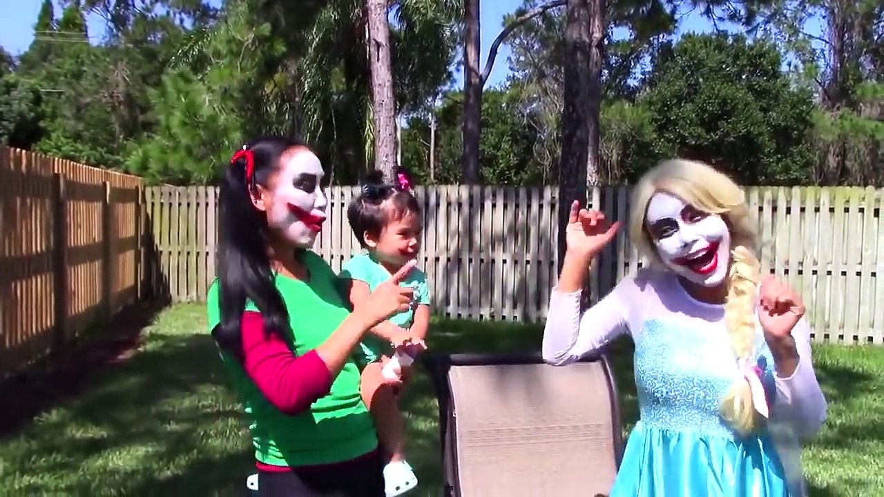 スパイダーマンは、赤ちゃんになります！ 冷凍エルザ、ジョーカー、ジョーカー女の子、悪い赤ちゃん面白いスーパーヒーローのビデオ