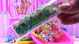 Gelli Baff playing Baby Doll Bath in Candy - Learn colours in English with toys