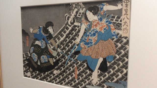 La conservatrice du musée de Pont-Aven, Estelle Guille des Buttes-Fresneau, discute de l'intérêt