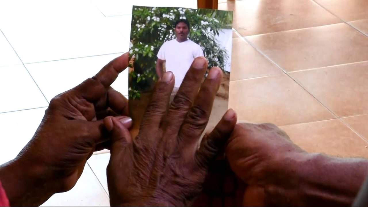 Sri Lanka families search for missing victims f...