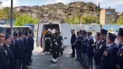 Hareket Halindeki Otobüse Binerken Düşen Kore Gazisi Hüseyin Tutaş Vefat Etti