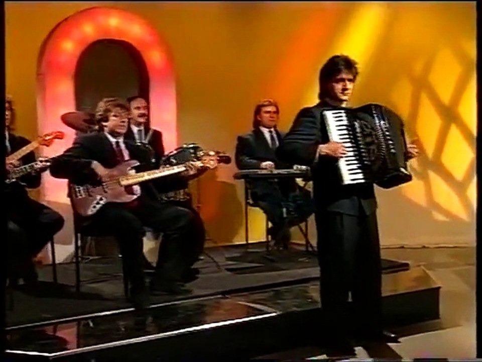 Marinko Rokvic - Dan po dan Narodna Muzika