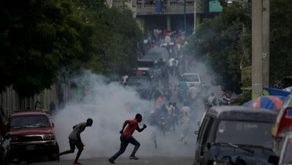 Haiti'de vergi zammı protestosu